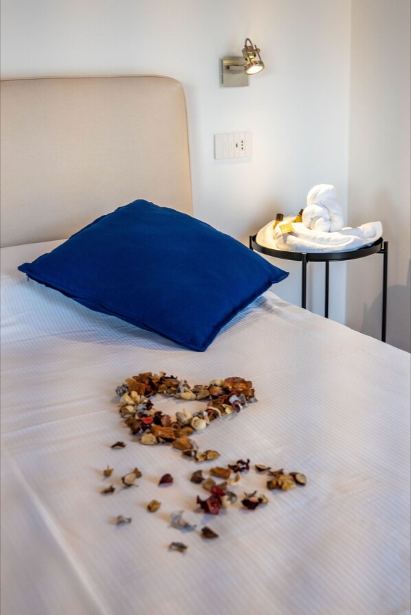 2 bedrooms