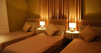 Savoy Lodge - Budget Triple Room