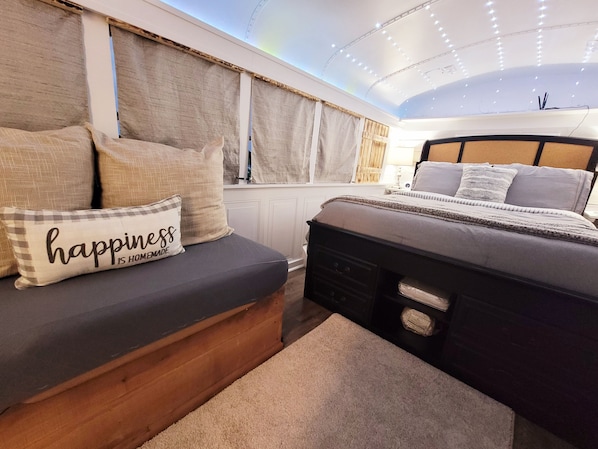 Cabin, 1 Bedroom, Patio, City View | 1 bedroom