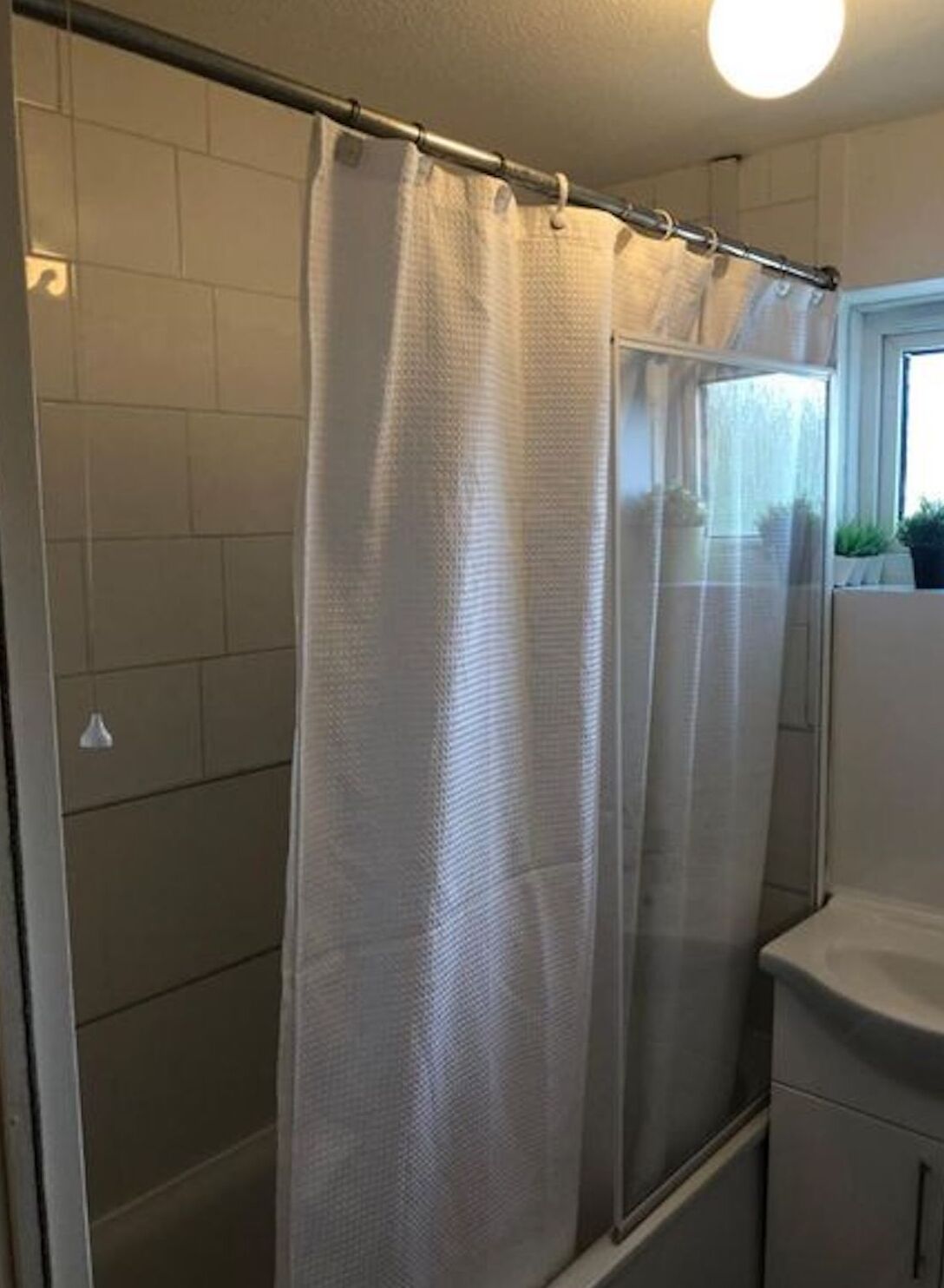 Apartment, 2 Bedrooms, City View | Bathroom | Free toiletries, hair dryer