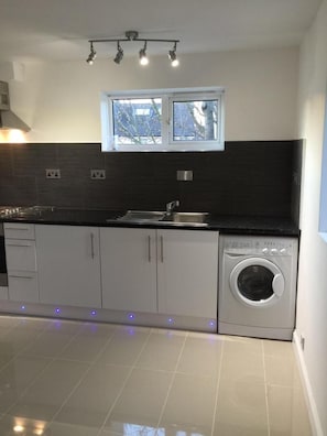 Apartment, 2 Bedrooms, City View | Interior