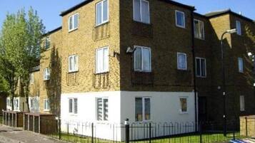 Apartment, 2 Bedrooms, City View | Front of property