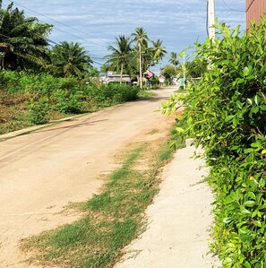 House, 1 Bedroom, Smoking, Balcony | Property grounds