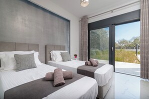 Villa, 3 Bedrooms, Private Pool, Pool View | 4 bedrooms