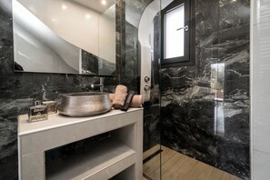Villa, 3 Bedrooms, Private Pool, Pool View | Bathroom