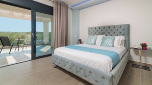 Biệt thự, 3 phòng ngủ, hồ bơi riêng, quang cảnh hồ bơi | 4 phòng ngủ 