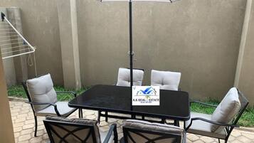 Apartemen, 3 kamar tidur, Boleh Merokok, balkon | Halaman properti