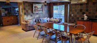 Savoy Lodge - Standard Double Room 4