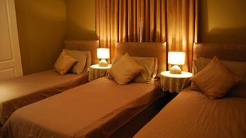 Room, 1 Bedroom, Refrigerator | 1 bedroom, WiFi