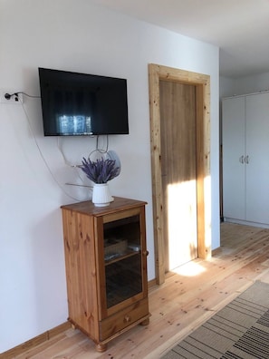 Bungalow, 1 habitación, balcón, vistas al jardín | Servicio de la habitación