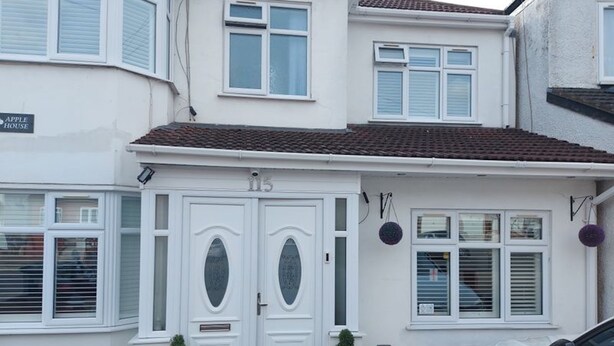 Room, 1 Bedroom | Exterior - Room-family Room With Private Bathroom (Edgware)