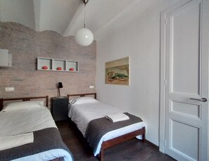 Apartment, 1 Bedroom, Balcony, City View | 2 bedrooms - Barceloneta Apartment With Balcony (Barcelona)
