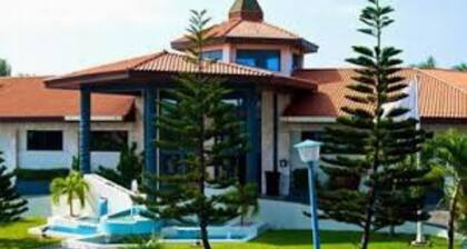 Luxurious Sunset Hotel in Kumasi