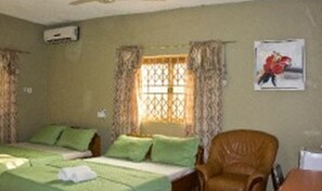 1 bedroom - Telecentre Hotel - Double Room (Konongo)