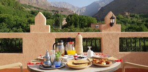 아파트, 침실 3개, 발코니, 산 전망 | 발코니