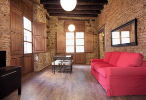 Apartment, 1 Schlafzimmer, Balkon, Stadtblick | Wohnbereich