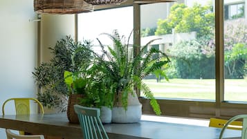 Dagelijks ontbijtbuffet inbegrepen