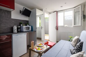 Tabla de planchar con plancha, cuna de viaje y wifi gratis