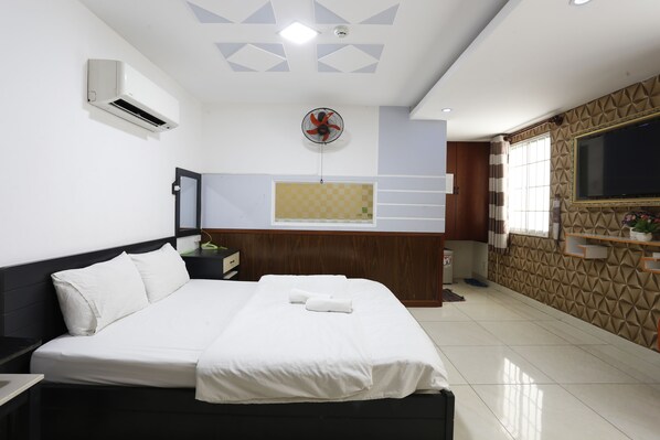 ห้องดีลักซ์ดับเบิล | Wi-Fi ฟรี, ผ้าปูที่นอน