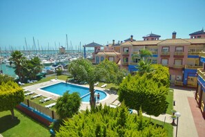 Outdoor pool - Appartement Lumineux 4 Pers. - Port Maritime Torrevieja (Torrevieja)