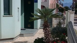 Terrace/patio - Mlikota Apartments (Nin)