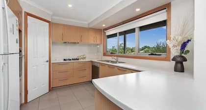 Sherry house - 1 min drive from Bannockburn