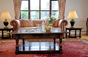 TV - Rural Elegance at Hustyns (Saint Breock)