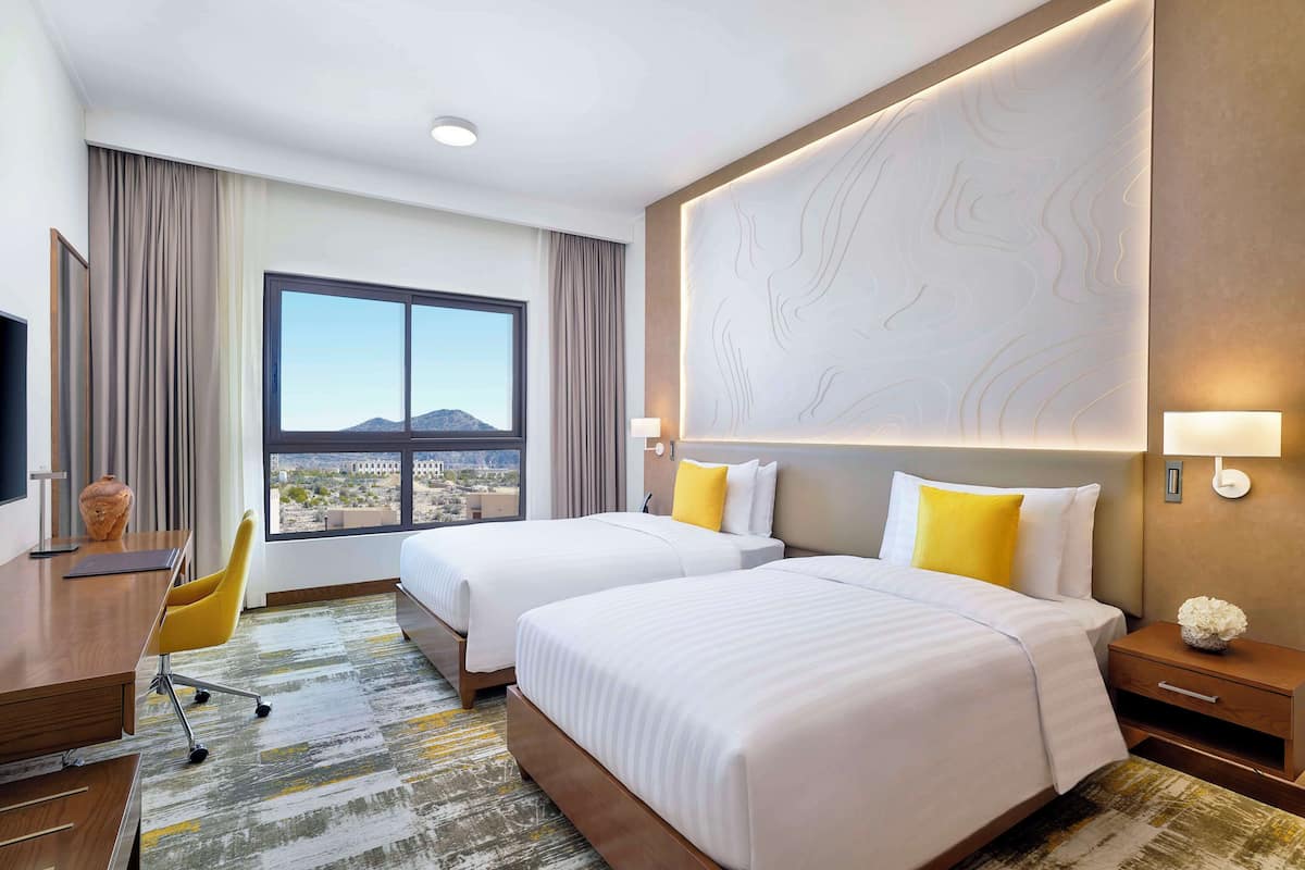 Ropa de cama de alta calidad, camas con efecto memoria y minibar