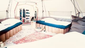 1 soverom, wi-fi (mot et tillegg) og sengetøy