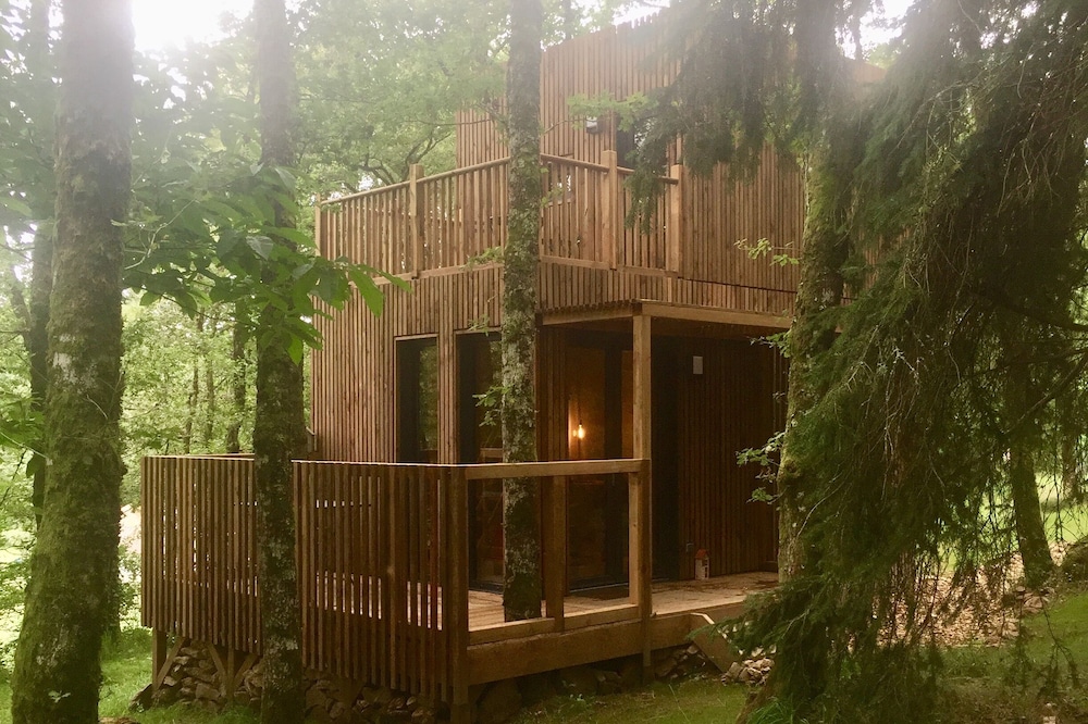 Adorable Chalet Tout Confort, Dans un Espace Boisé, à 3 min de Saint-junien