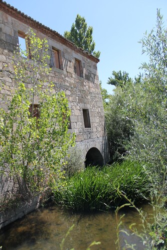 Vivienda Unifamiliar, con Piscina y Amplio Jardín. A 10 Minutos de Salamanca