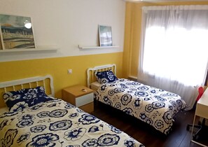 3 bedrooms, desk, iron/ironing board, travel cot