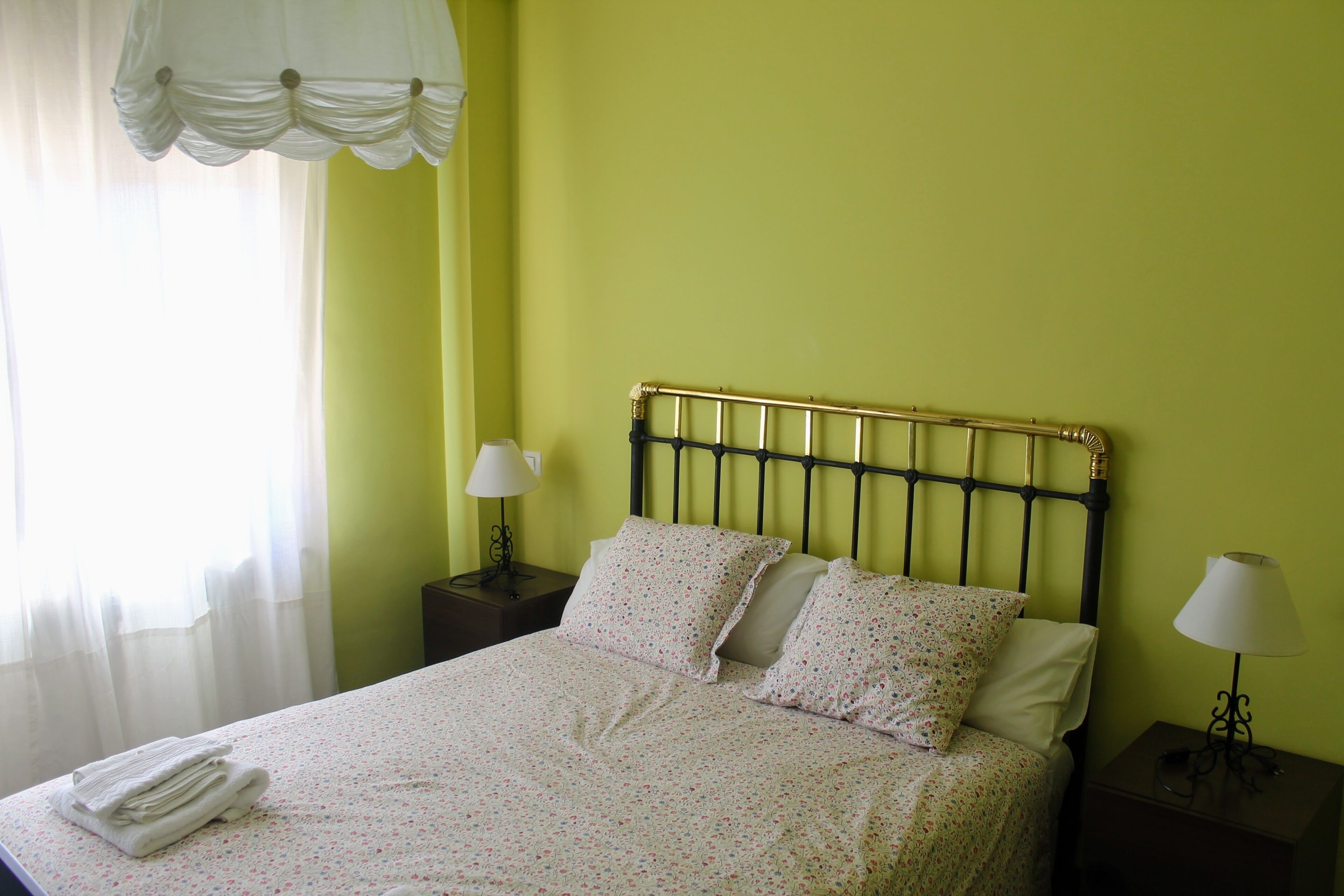 Vivienda Unifamiliar, con Piscina y Amplio Jardín. A 10 Minutos de Salamanca