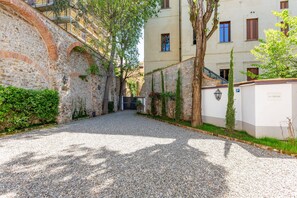 Property entrance - Villa Tortorelli (Florence)