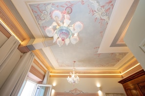 Deluxe Double Room | Minibar, individually decorated, individually furnished, desk - Villa Tortorelli (Florence)