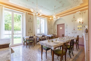 Daily buffet breakfast (EUR 15 per person) - Villa Tortorelli (Florence)