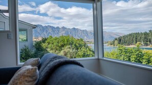 Interior - Stunning Mountain Lake views on The Terrace 16B (Queenstown)