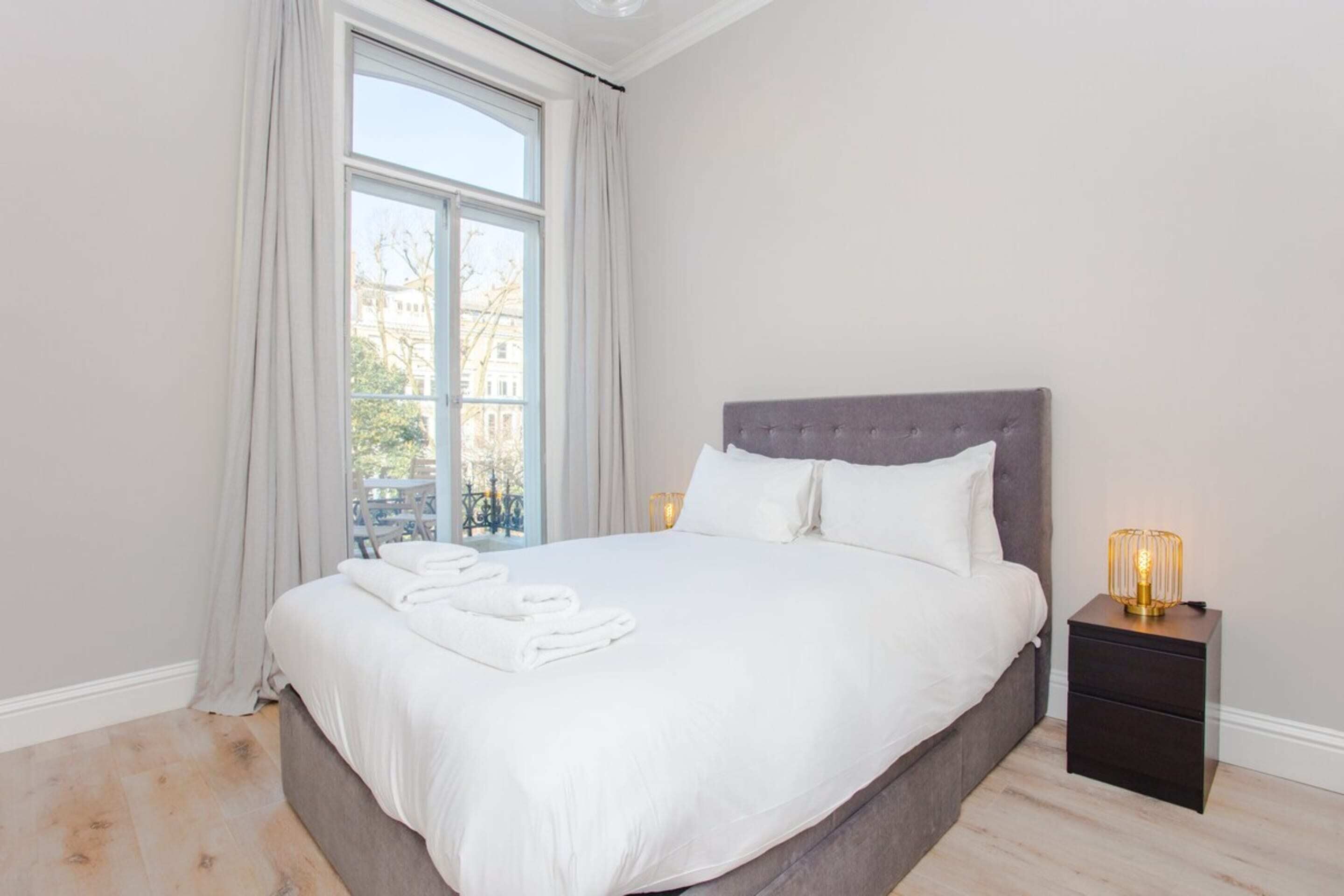 Basic Apartment, 1 King Bed with Sofa bed | 1 bedroom, laptop workspace, bed sheets