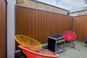 Basic Apartment, 1 Queen Bed | Balcony - Light & Spacious 1 Bedroom Flat in Camberwell (London)