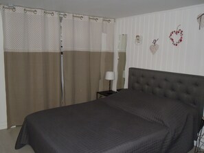 1 bedroom, iron/ironing board, free WiFi, bed sheets