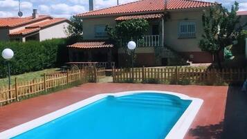 Piscina externa, piscina aquecida