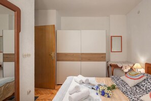 Family Apartment, Multiple Bedrooms (Seaview Apartment Micika Krk Island) | 3 bedrooms, free WiFi, bed sheets - Seaview Apartment Micika Krk Island (Krk)