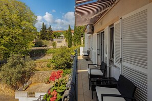 Familienapartment, Mehrere Schlafzimmer (Seaview Apartment Micika Krk Island) | Terrasse/Patio