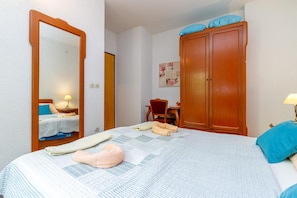Family Apartment, Multiple Bedrooms (Seaview Apartment Micika Krk Island) | 3 bedrooms, free WiFi, bed sheets - Seaview Apartment Micika Krk Island (Krk)