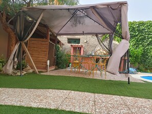 Outdoor dining - Dependence 2 Fronte Piscina in Centro Storico (Oristano)