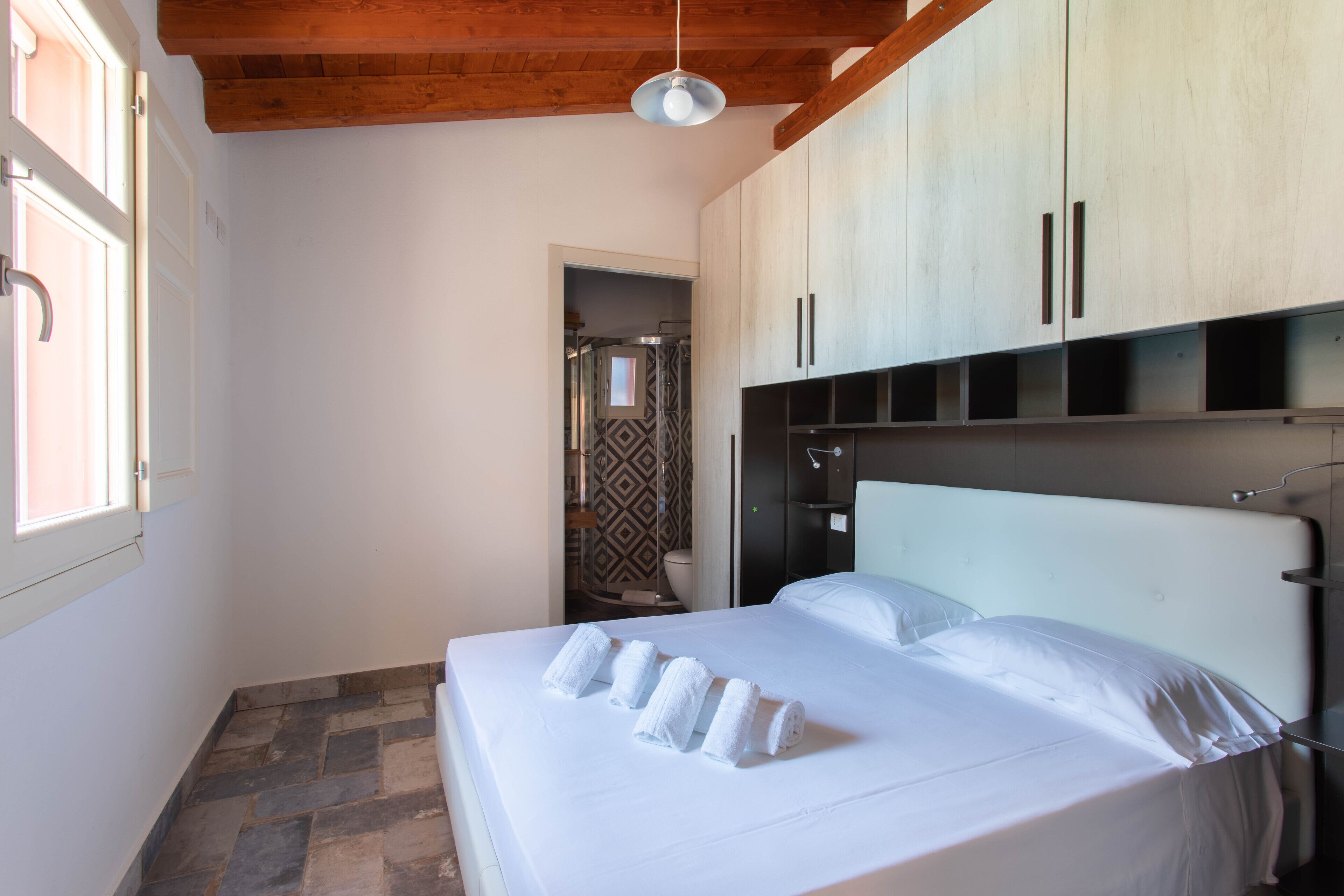 Dependence 2 Fronte Piscina in Centro Storico