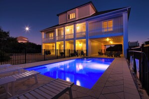 Et oppvarmet basseng