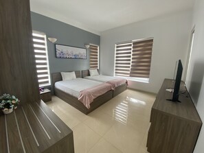 7 chambres, bureau, accès au Wi-Fi (inclus)