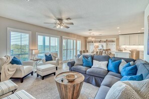 TV - Take your time at Dune Thyme / Gulf Front Condo / Steps to Sand / Community Pool (Santa Rosa Beach)