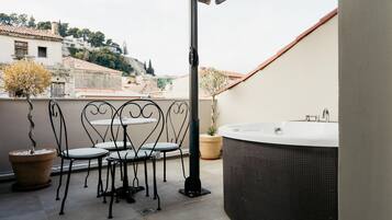 King Suite, Castle View, Outdoor Hot Tub | Terrasse/Patio
